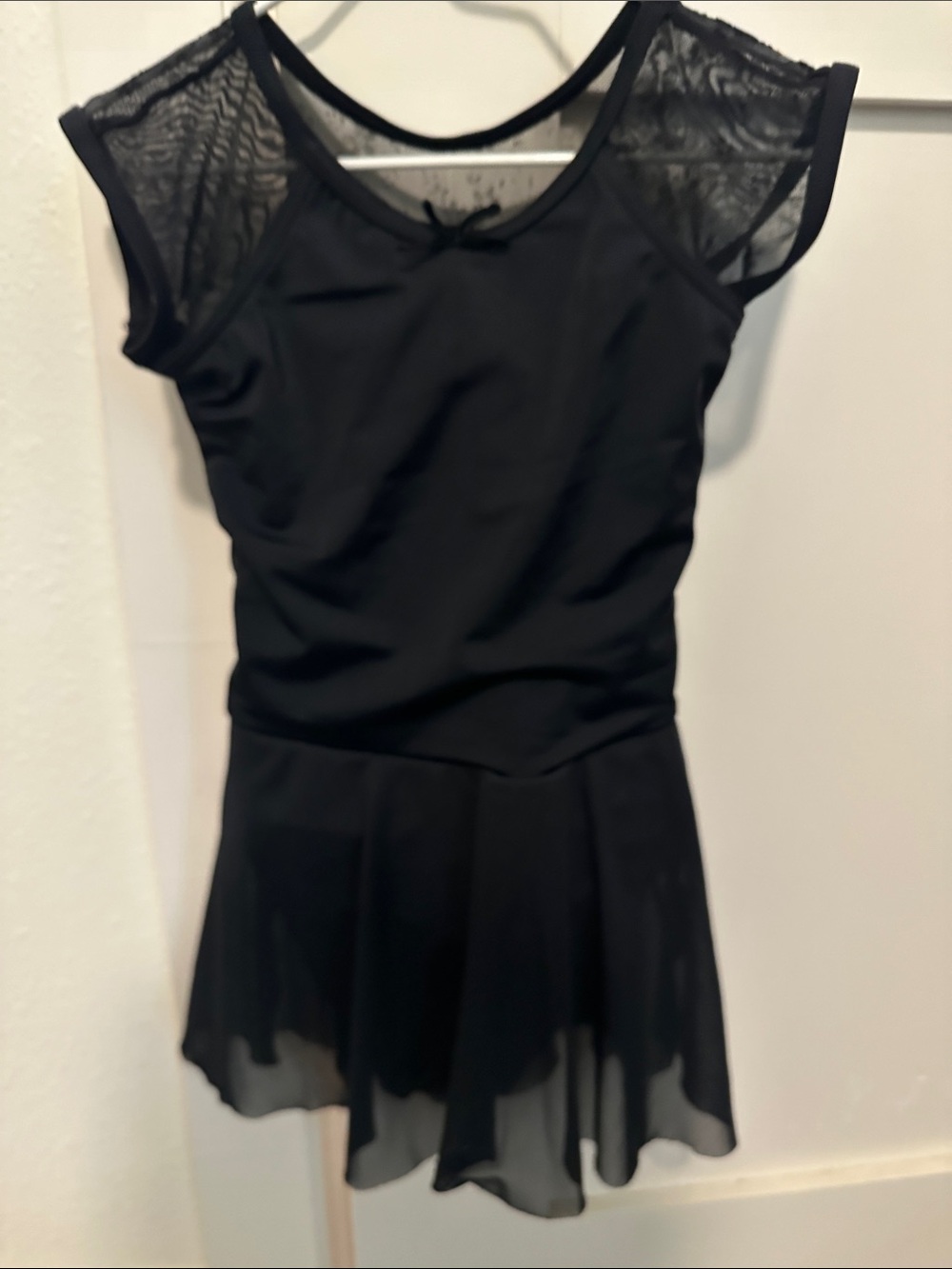 Weissman black Cap Sleeve Dance leotard -girl's size SC 6/6X